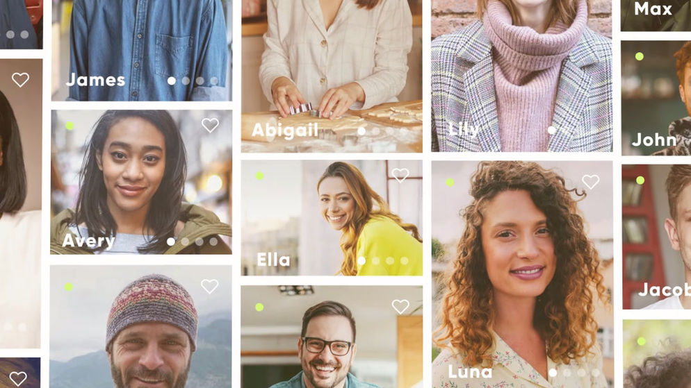 211215 Holiday Season Creatives - Zoosk CR-7714 - 1-1 15s